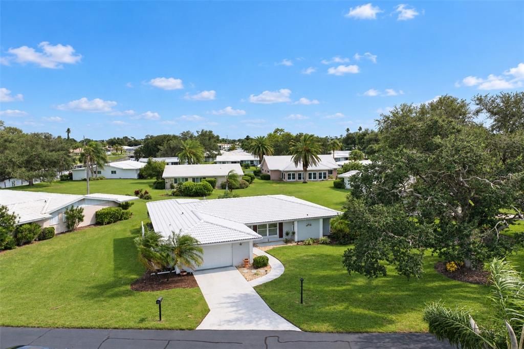 For Sale: $439,000 (2 beds, 2 baths, 1665 Square Feet)