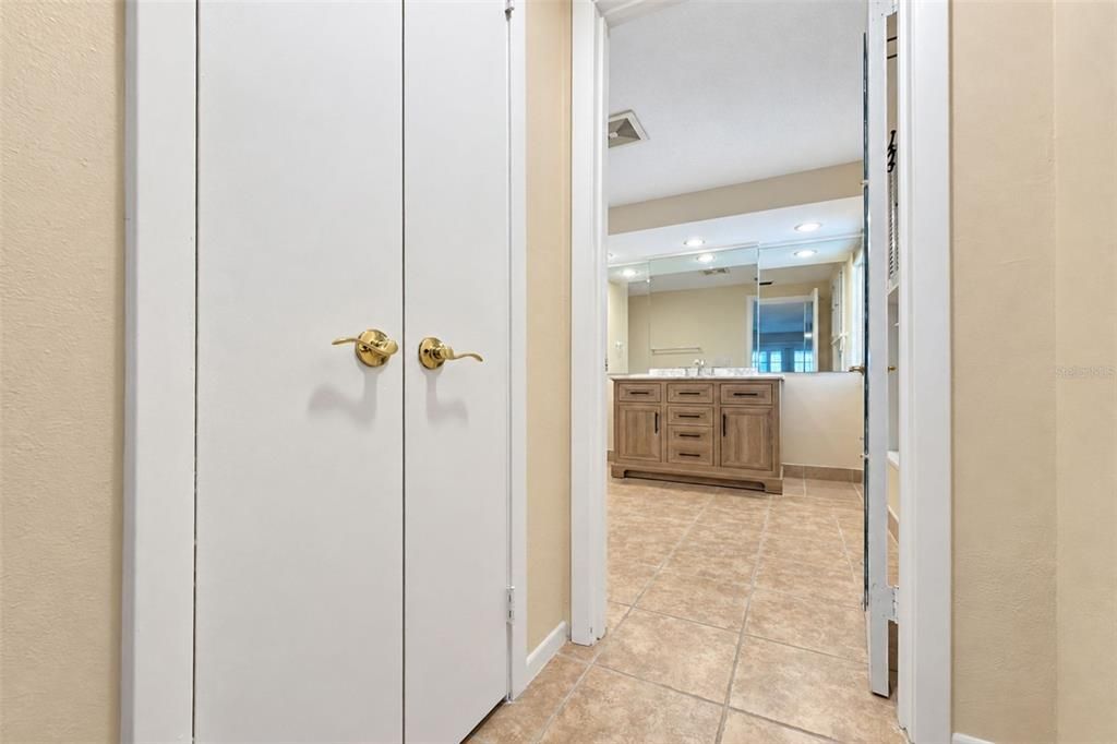 For Sale: $439,000 (2 beds, 2 baths, 1665 Square Feet)