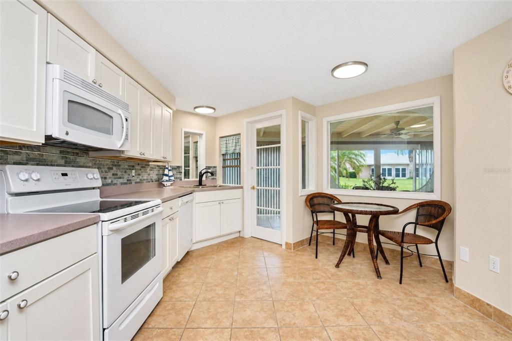 For Sale: $439,000 (2 beds, 2 baths, 1665 Square Feet)