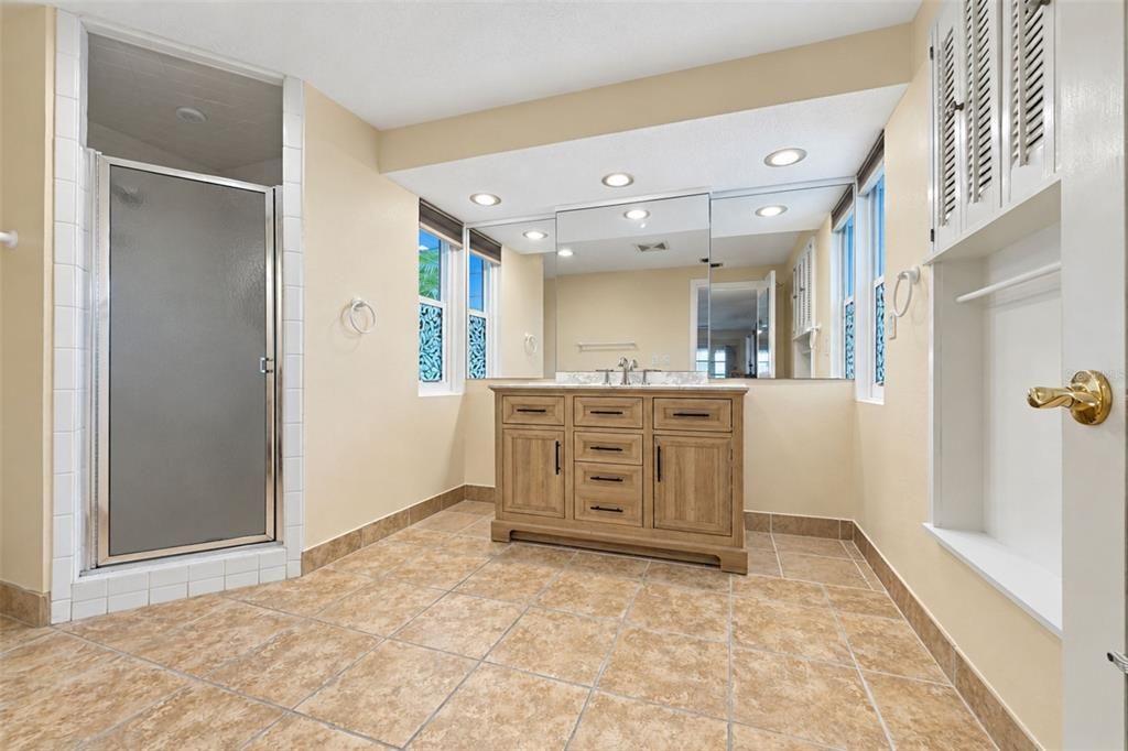 For Sale: $439,000 (2 beds, 2 baths, 1665 Square Feet)