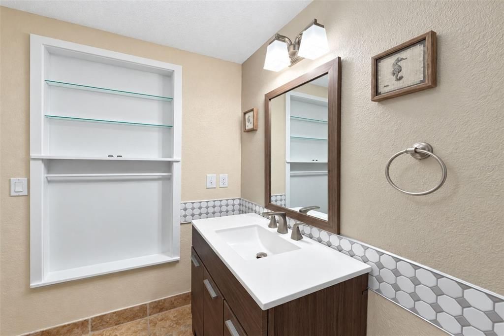 For Sale: $439,000 (2 beds, 2 baths, 1665 Square Feet)