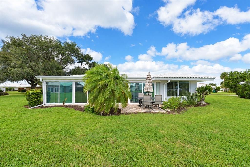 For Sale: $439,000 (2 beds, 2 baths, 1665 Square Feet)