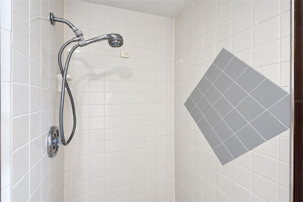 For Sale: $439,000 (2 beds, 2 baths, 1665 Square Feet)