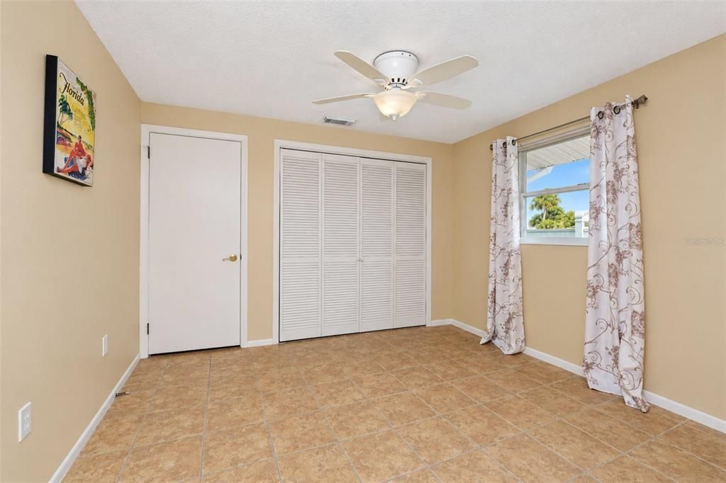 For Sale: $439,000 (2 beds, 2 baths, 1665 Square Feet)