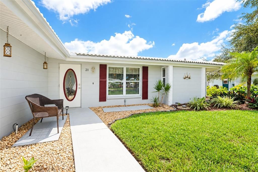 For Sale: $439,000 (2 beds, 2 baths, 1665 Square Feet)