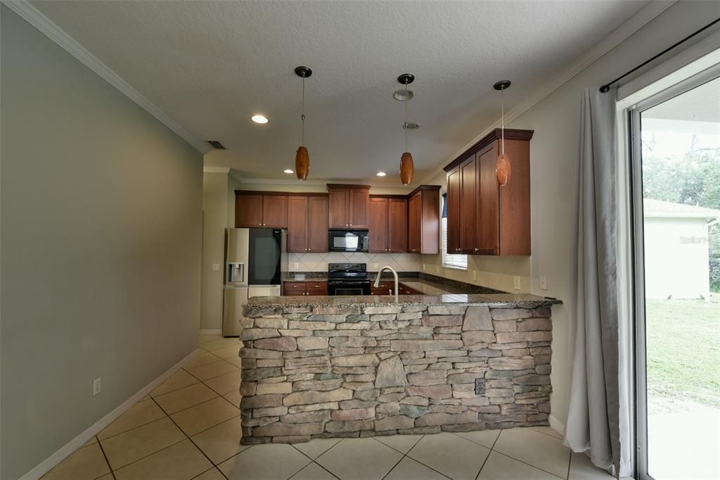 En Venta: $559,900 (4 camas, 3 baños, 2820 Pies cuadrados)