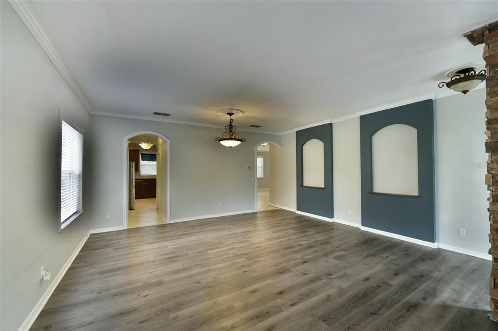 En Venta: $559,900 (4 camas, 3 baños, 2820 Pies cuadrados)