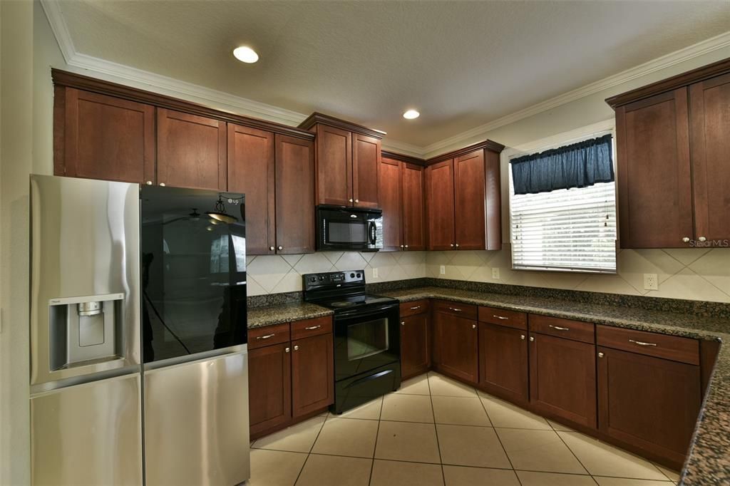 En Venta: $559,900 (4 camas, 3 baños, 2820 Pies cuadrados)