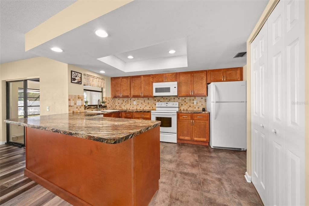 En Venta: $244,500 (2 camas, 2 baños, 1456 Pies cuadrados)
