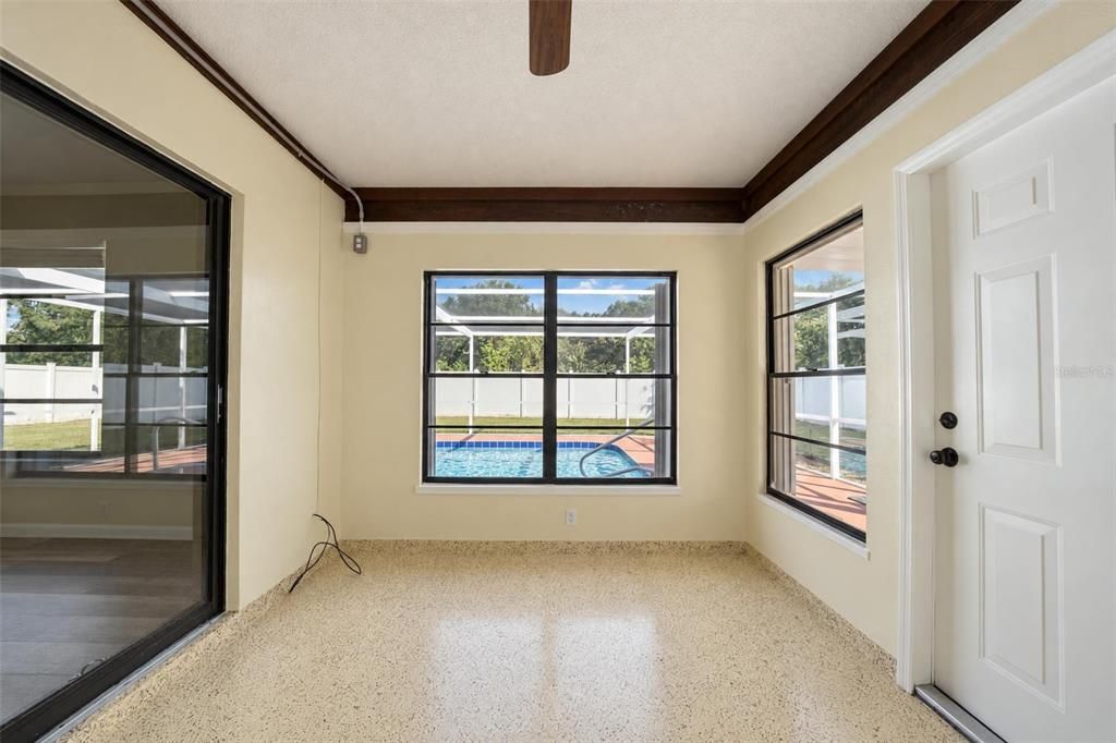 En Venta: $244,500 (2 camas, 2 baños, 1456 Pies cuadrados)