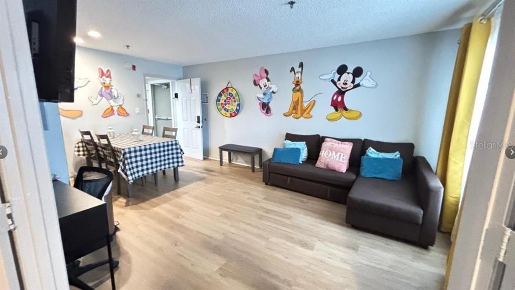For Sale: $145,000 (1 beds, 1 baths, 524 Square Feet)
