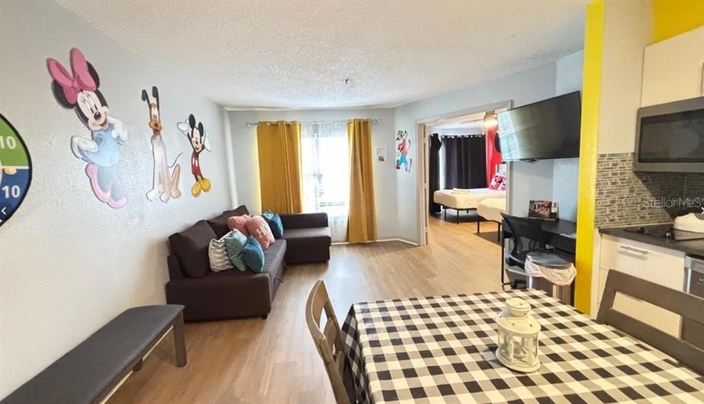 For Sale: $145,000 (1 beds, 1 baths, 524 Square Feet)