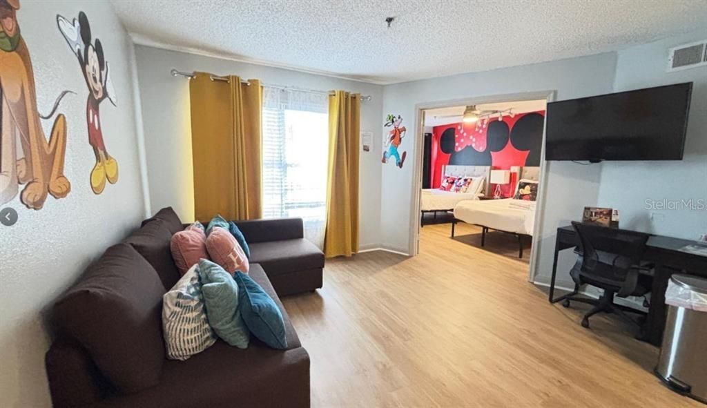 For Sale: $145,000 (1 beds, 1 baths, 524 Square Feet)