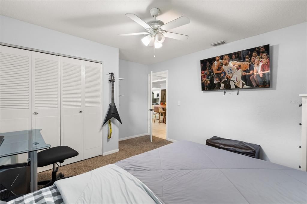 For Sale: $399,000 (4 beds, 2 baths, 1850 Square Feet)