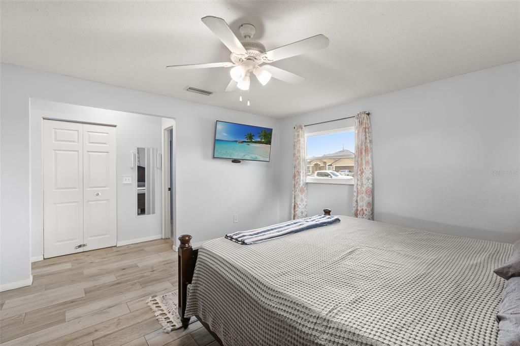 For Sale: $399,000 (4 beds, 2 baths, 1850 Square Feet)