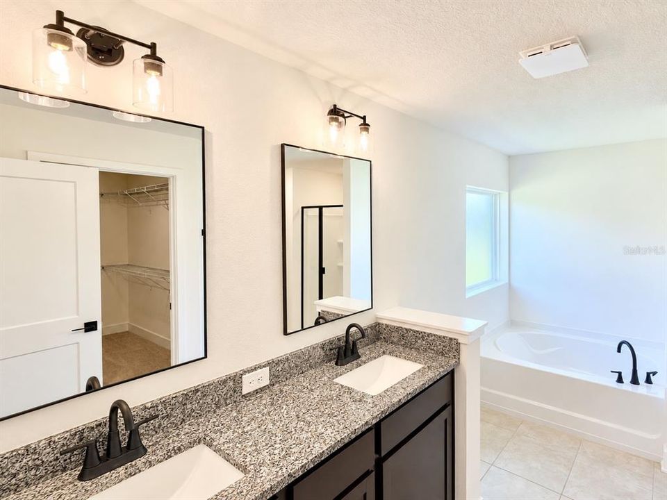 For Sale: $378,900 (3 beds, 2 baths, 1970 Square Feet)