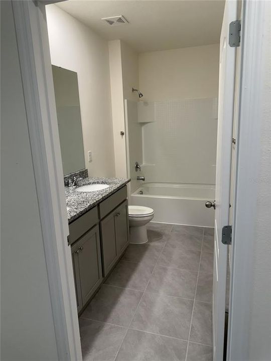 En Venta: $389,900 (4 camas, 2 baños, 2540 Pies cuadrados)