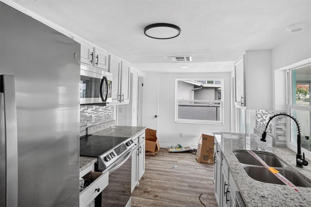 For Sale: $239,990 (3 beds, 2 baths, 1277 Square Feet)