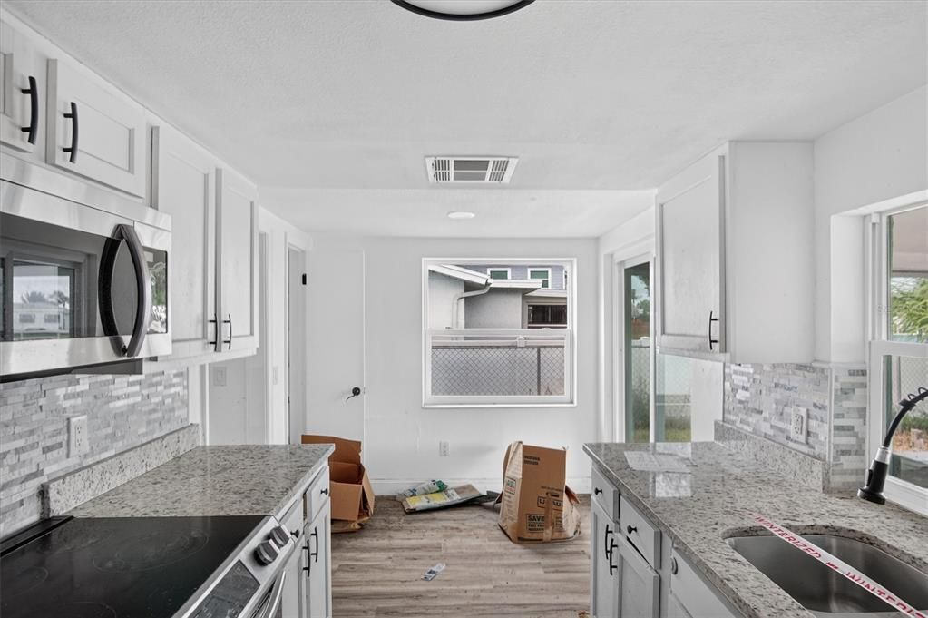 For Sale: $239,990 (3 beds, 2 baths, 1277 Square Feet)
