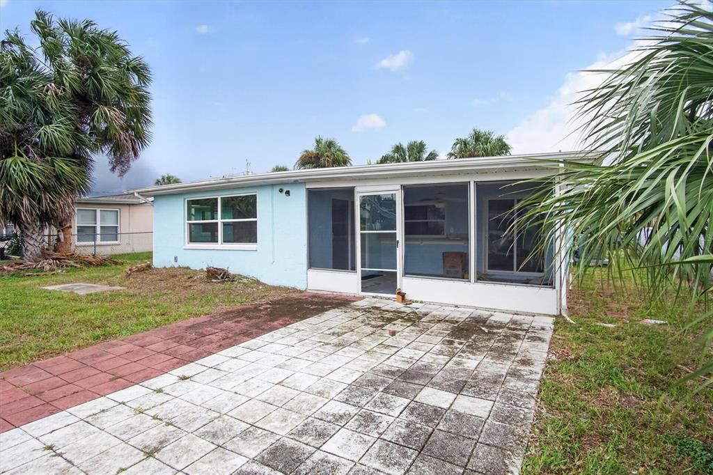 For Sale: $239,990 (3 beds, 2 baths, 1277 Square Feet)