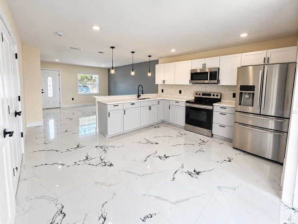 For Rent: $1,795 (2 beds, 2 baths, 1090 Square Feet)
