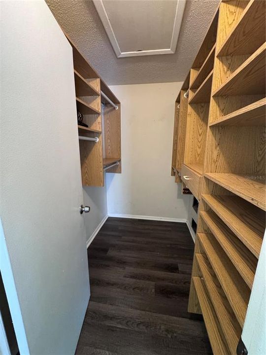 For Rent: $1,500 (2 beds, 2 baths, 912 Square Feet)