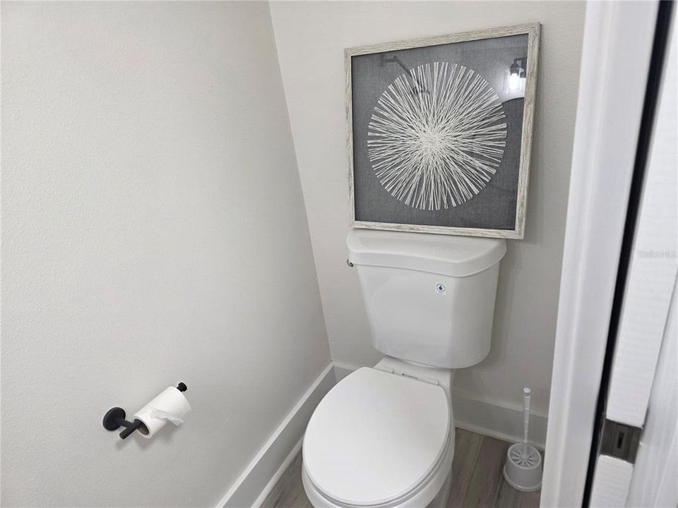 For Rent: $1,795 (2 beds, 1 baths, 925 Square Feet)