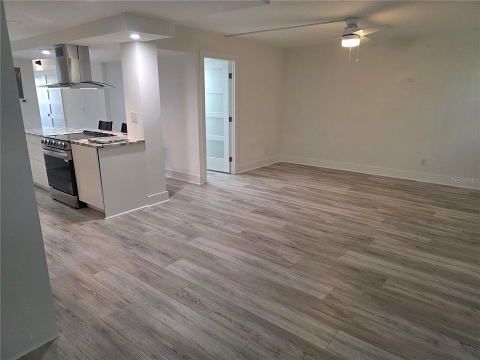For Rent: $1,795 (2 beds, 1 baths, 925 Square Feet)