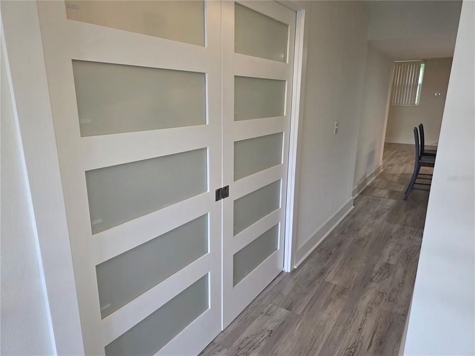 For Rent: $1,795 (2 beds, 1 baths, 925 Square Feet)