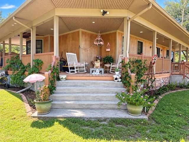 For Sale: $1,100,000 (3 beds, 3 baths, 2791 Square Feet)