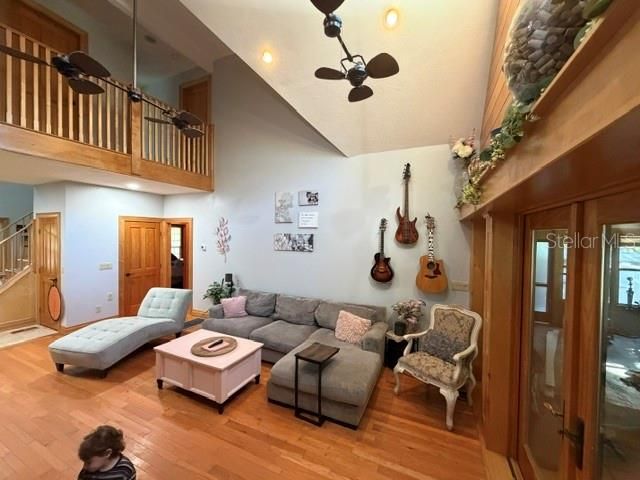 For Sale: $1,100,000 (3 beds, 3 baths, 2791 Square Feet)