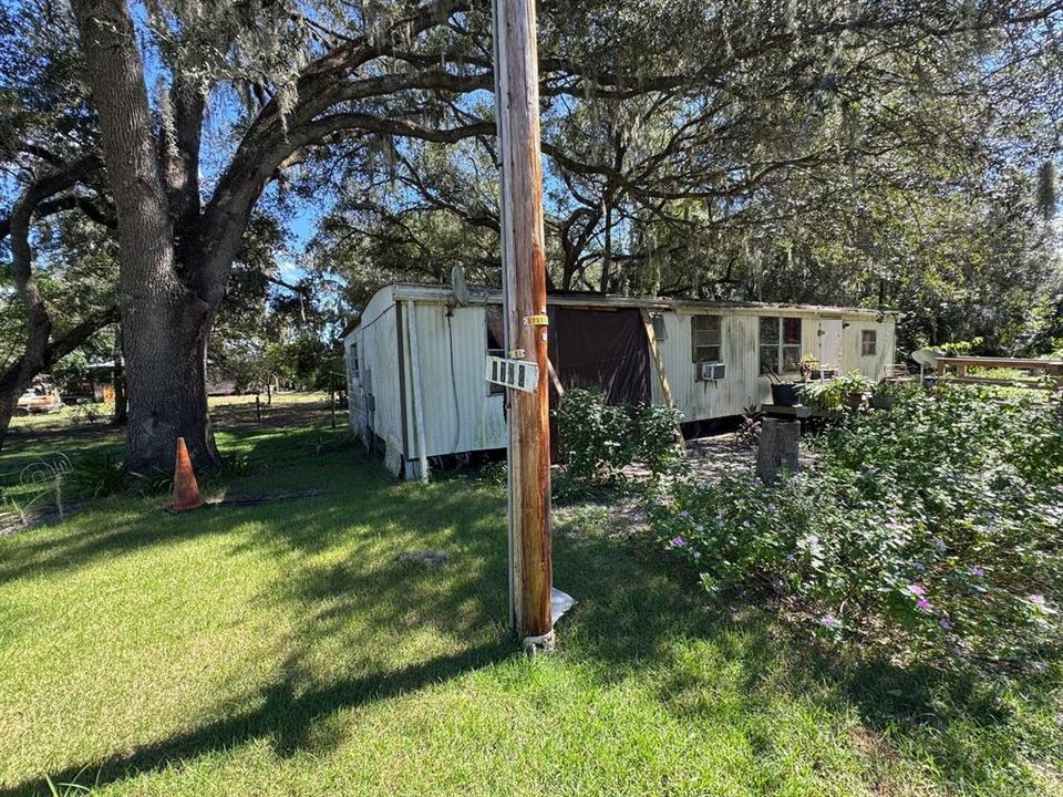 For Sale: $58,000 (2 beds, 1 baths, 730 Square Feet)