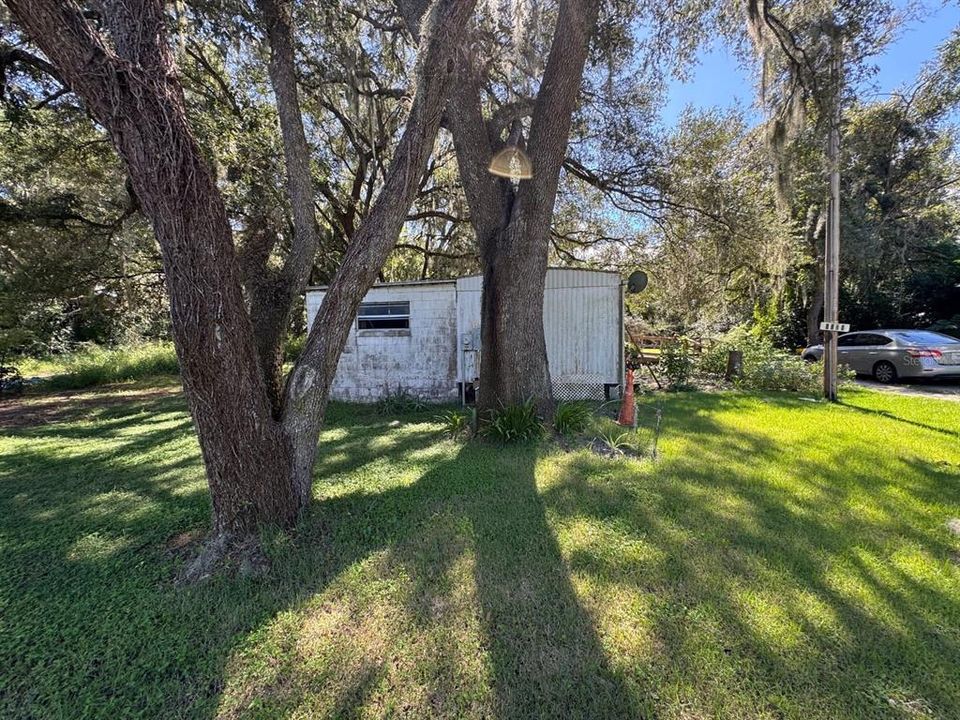 For Sale: $58,000 (2 beds, 1 baths, 730 Square Feet)