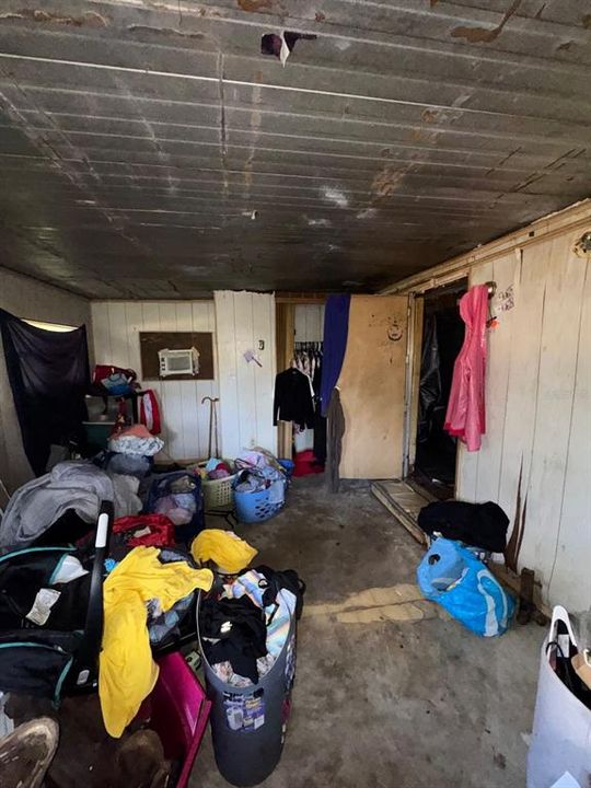 For Sale: $58,000 (2 beds, 1 baths, 730 Square Feet)