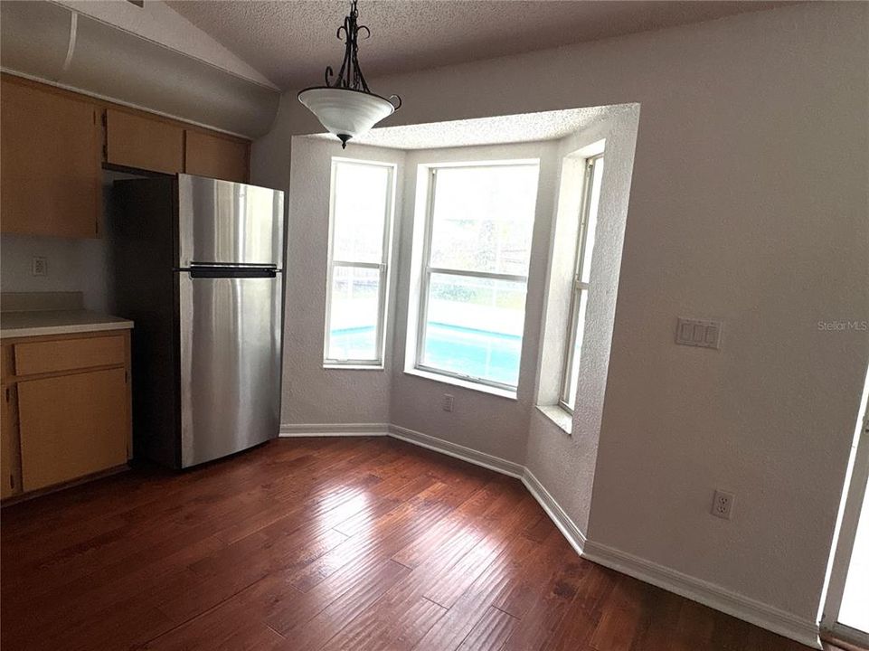 En Venta: $285,000 (3 camas, 2 baños, 1535 Pies cuadrados)