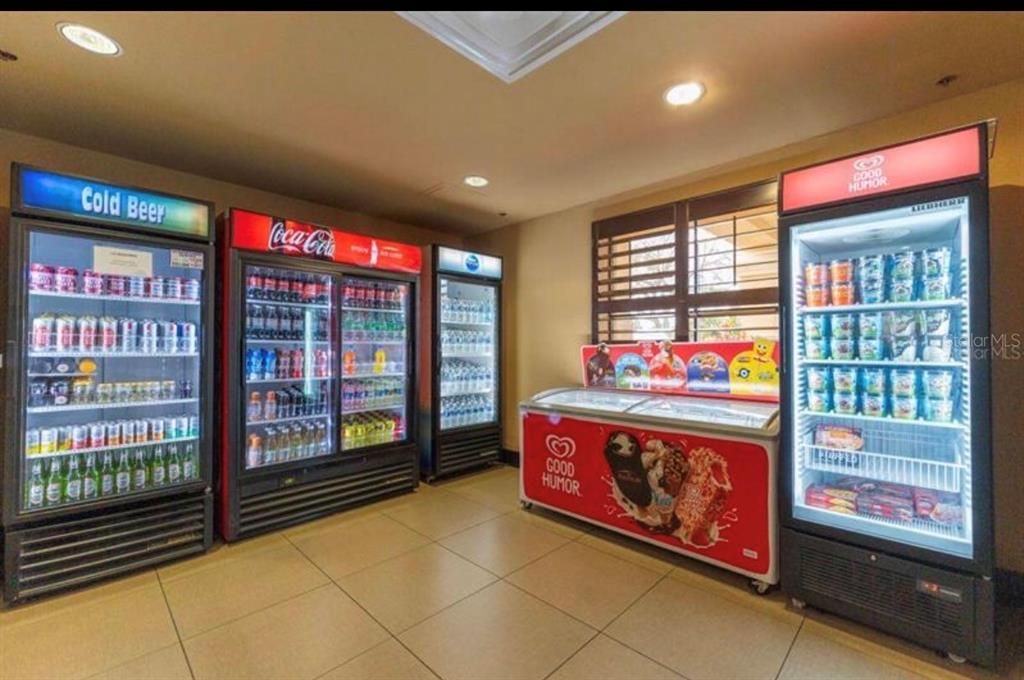 На продажу: $225,000 (2 спален, 2 ванн, 795 Квадратных фут)