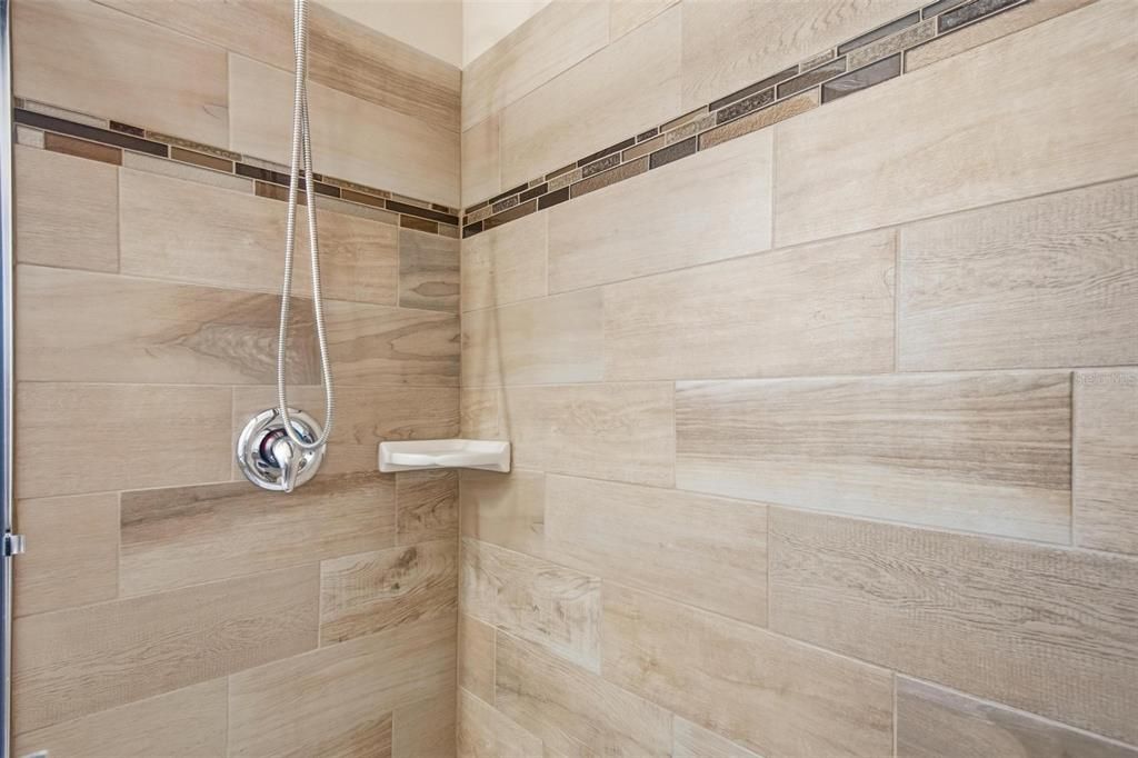На продажу: $329,969 (2 спален, 2 ванн, 1176 Квадратных фут)