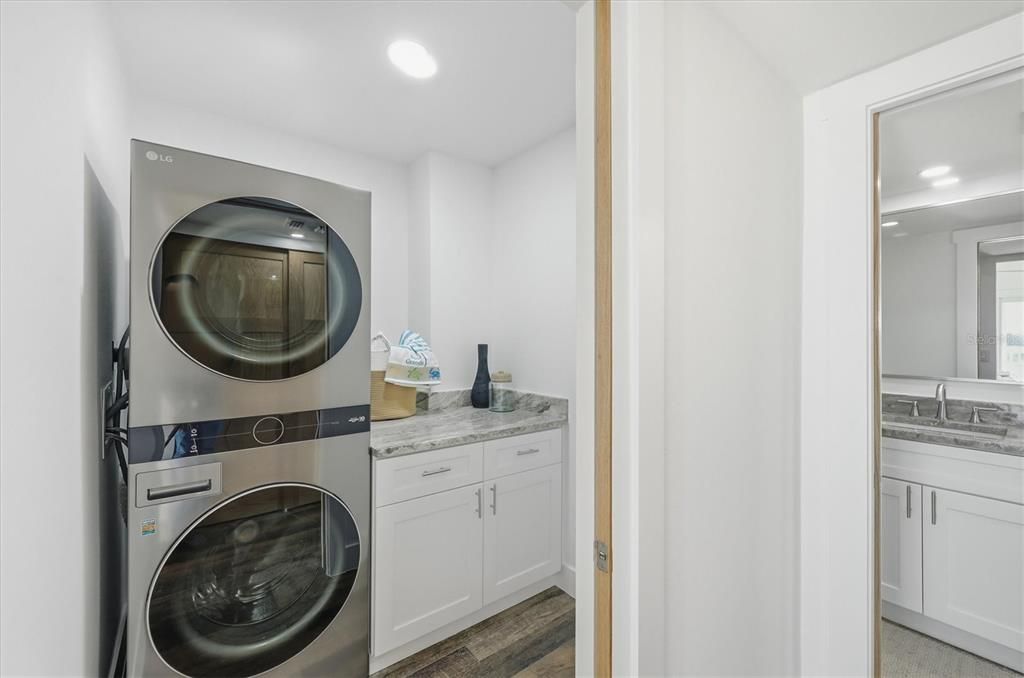 En Venta: $1,495,000 (2 camas, 2 baños, 1417 Pies cuadrados)