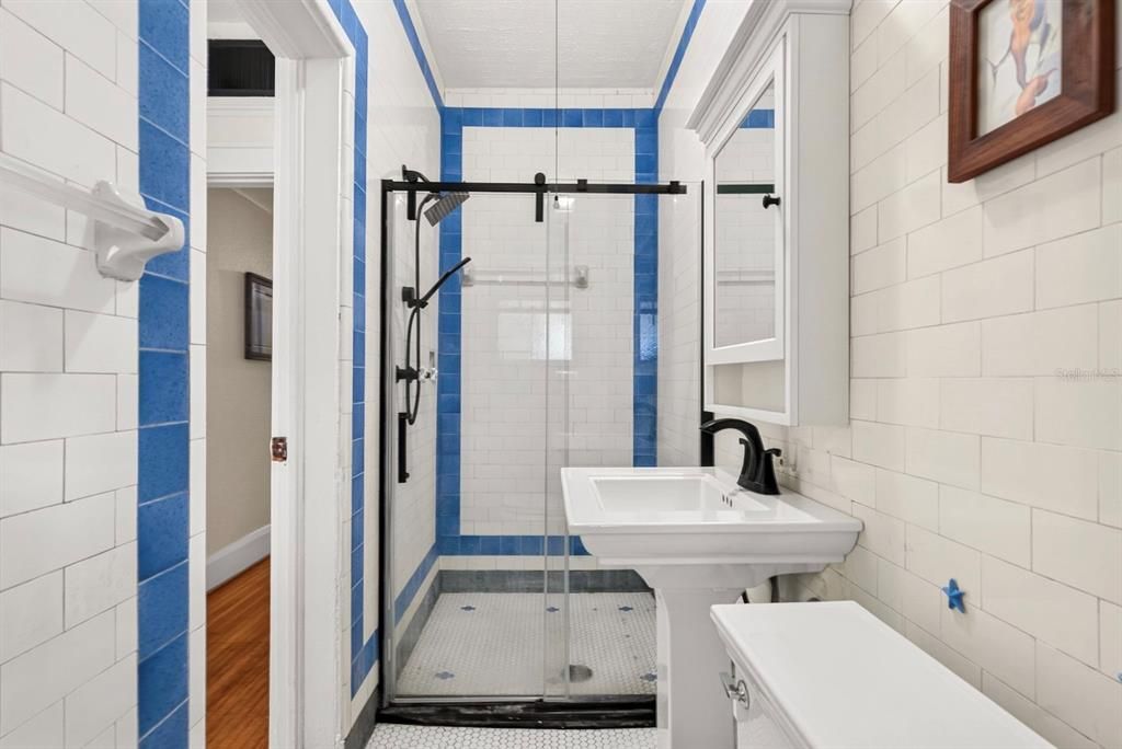 For Sale: $395,000 (3 beds, 2 baths, 1756 Square Feet)