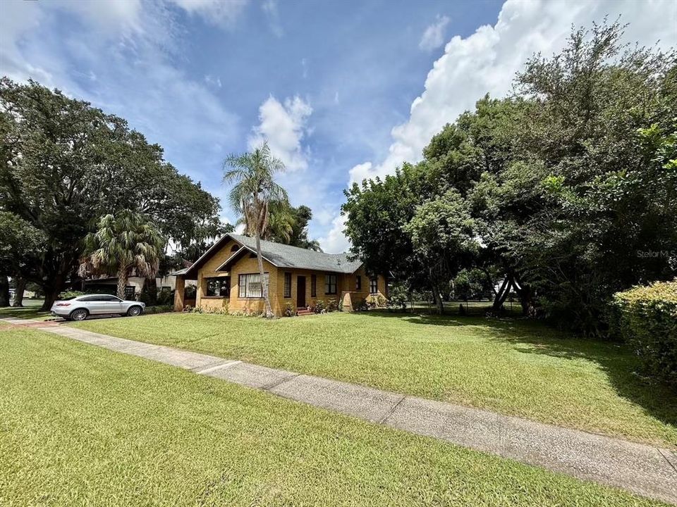 For Sale: $395,000 (3 beds, 2 baths, 1756 Square Feet)