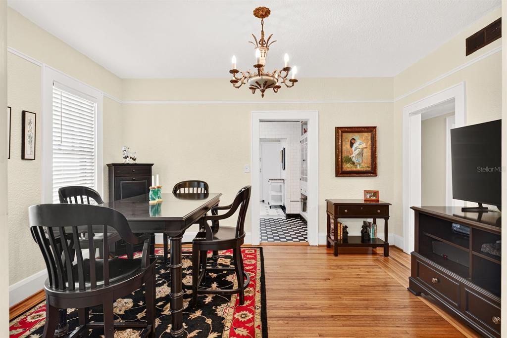 For Sale: $395,000 (3 beds, 2 baths, 1756 Square Feet)