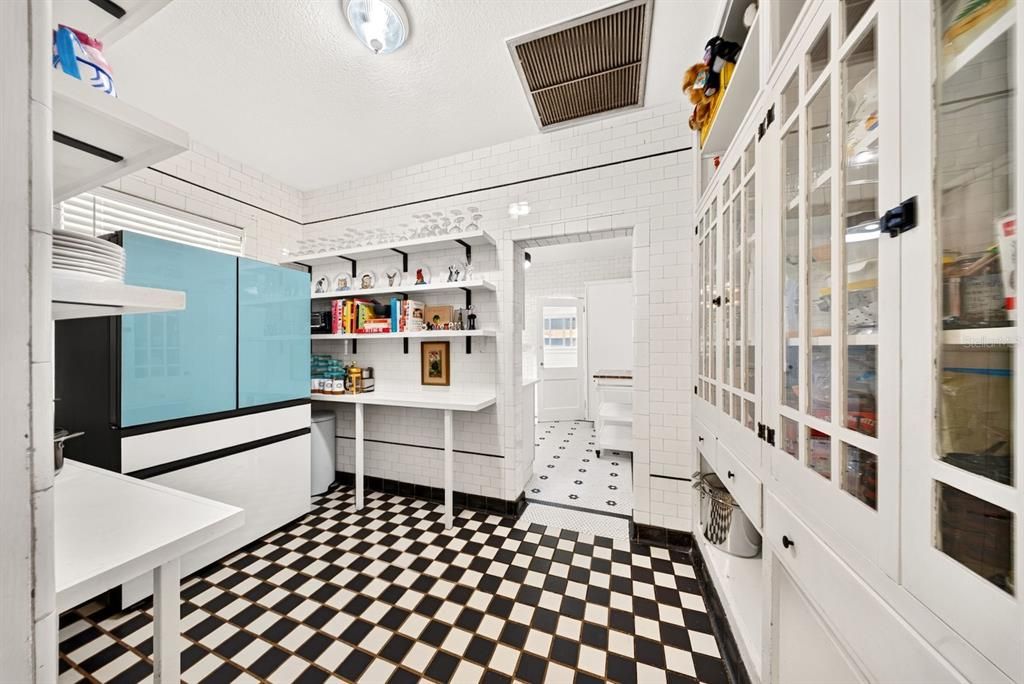 For Sale: $395,000 (3 beds, 2 baths, 1756 Square Feet)