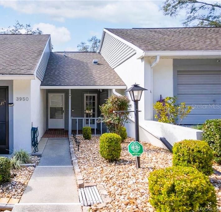 For Sale: $110,000 (1 beds, 1 baths, 663 Square Feet)