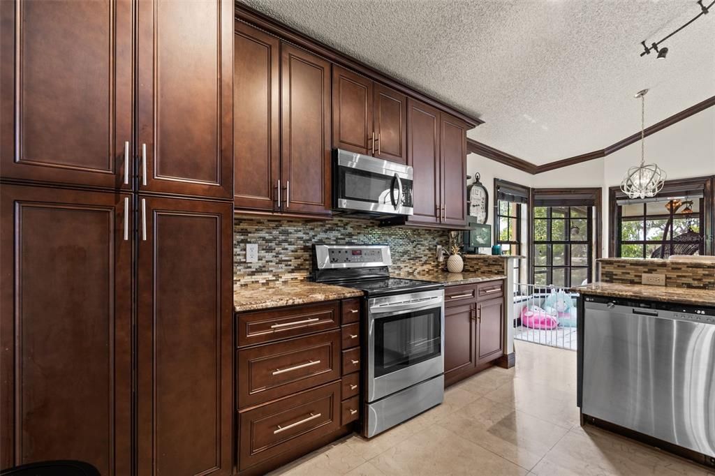 В аренду: $3,500 (4 спален, 2 ванн, 2080 Квадратных фут)