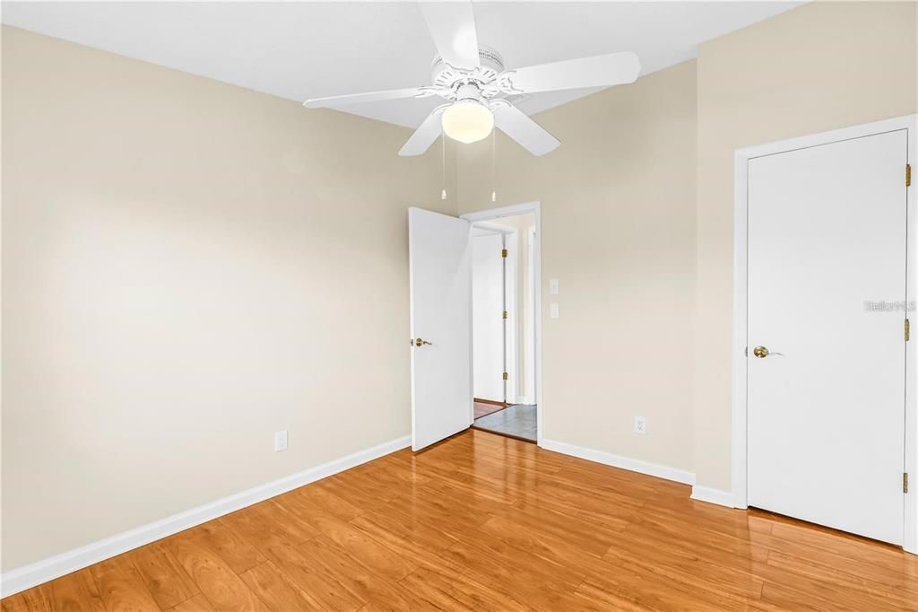 В аренду: $2,595 (2 спален, 2 ванн, 1408 Квадратных фут)