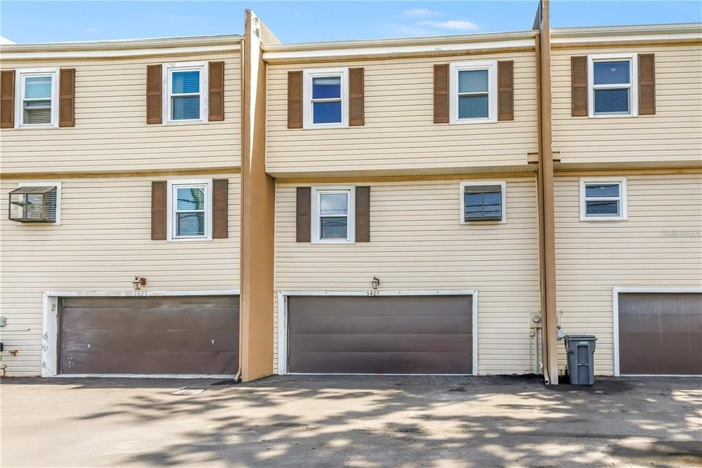 В аренду: $2,595 (2 спален, 2 ванн, 1408 Квадратных фут)
