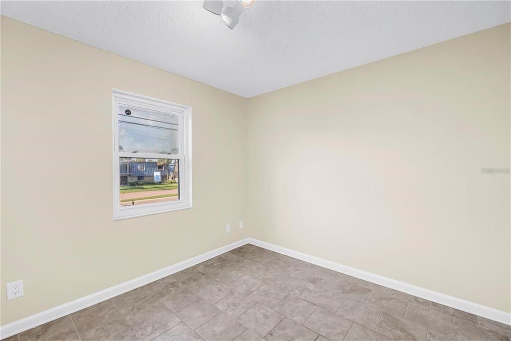 В аренду: $2,595 (2 спален, 2 ванн, 1408 Квадратных фут)