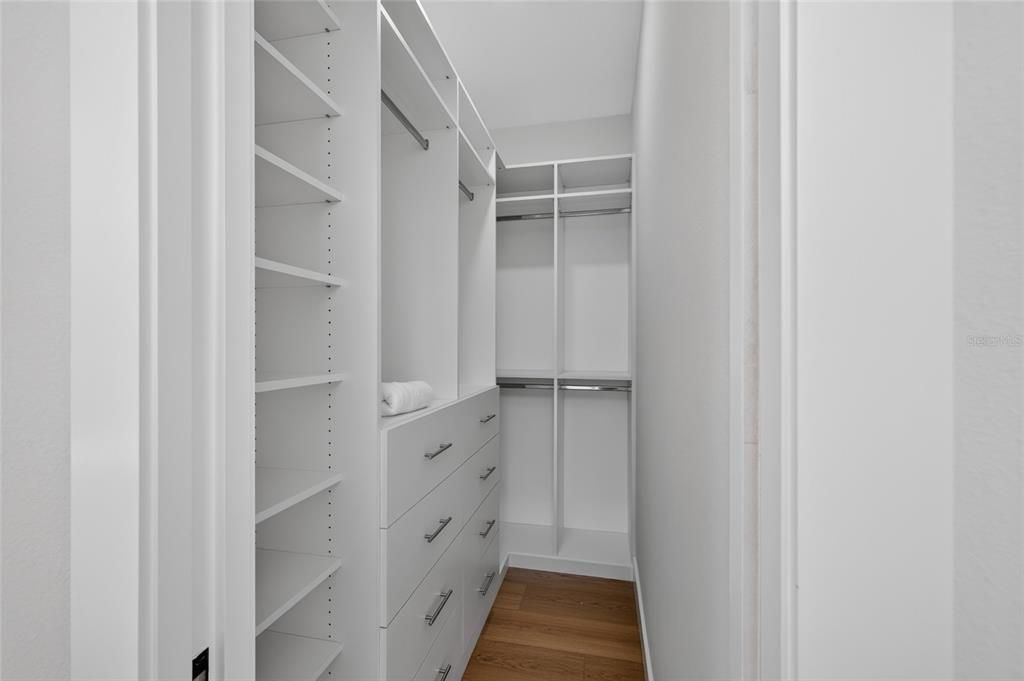 En Venta: $599,000 (4 camas, 3 baños, 2164 Pies cuadrados)