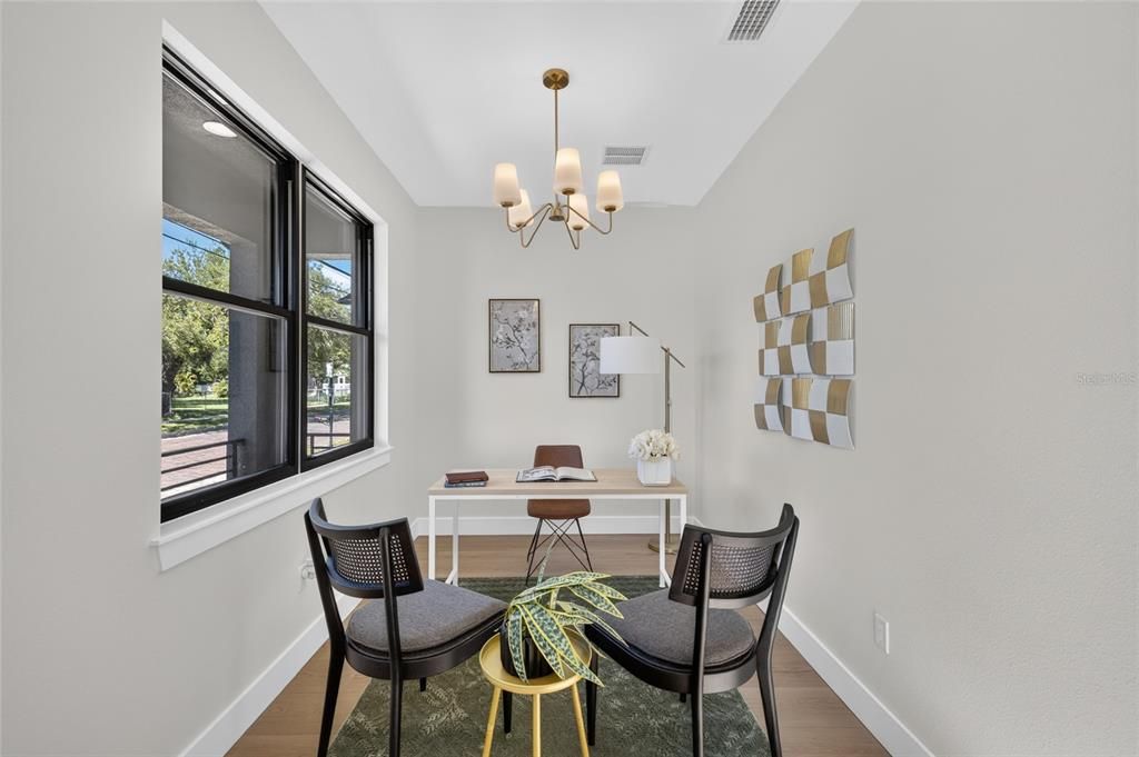 En Venta: $599,000 (4 camas, 3 baños, 2164 Pies cuadrados)