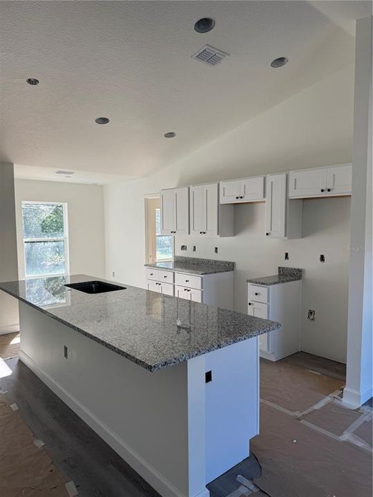 En Venta: $304,900 (3 camas, 2 baños, 1599 Pies cuadrados)